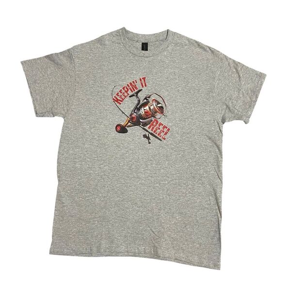 Gildan Heavy Cotton Keepin' It Reel Fishing Tee Sport Gray Size Medium - Picture 2 of 4